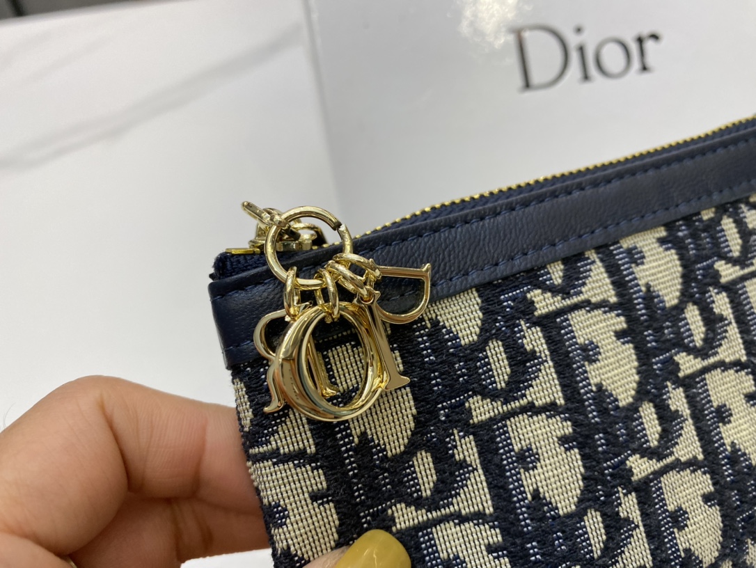 上品でファッションDior クリスチャンディオール財布 実物の写真スーパーコピー財布代引き可能国内発送後払い安全必ず届く信用できるサイト